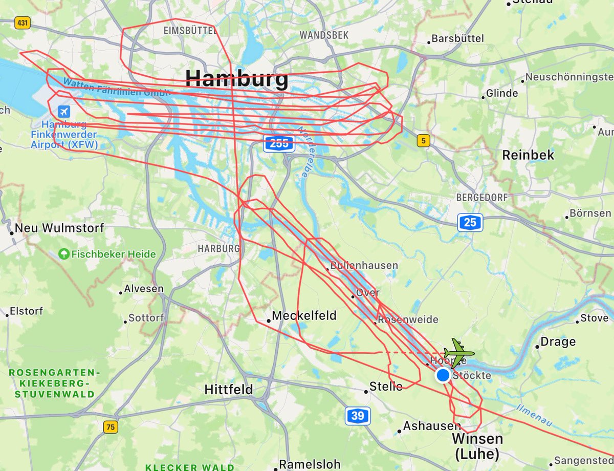 hooptel's tweet photo. Alter, der #Fluglärm nervt langsam. Was stimmt nicht mit dem?
#Winsen #Hamburg https://t.co/z6Qh5HJSqV