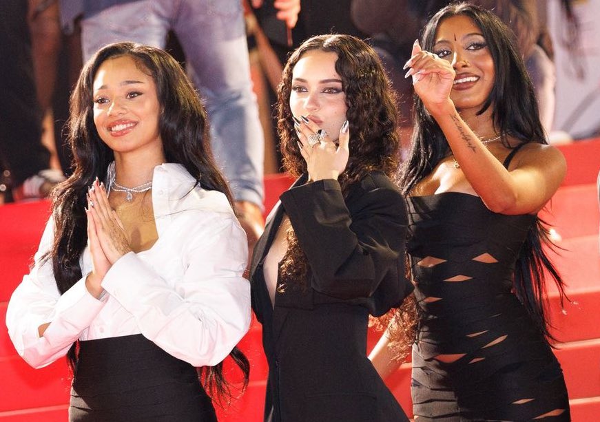 mya (@sznmanon) on Twitter photo 