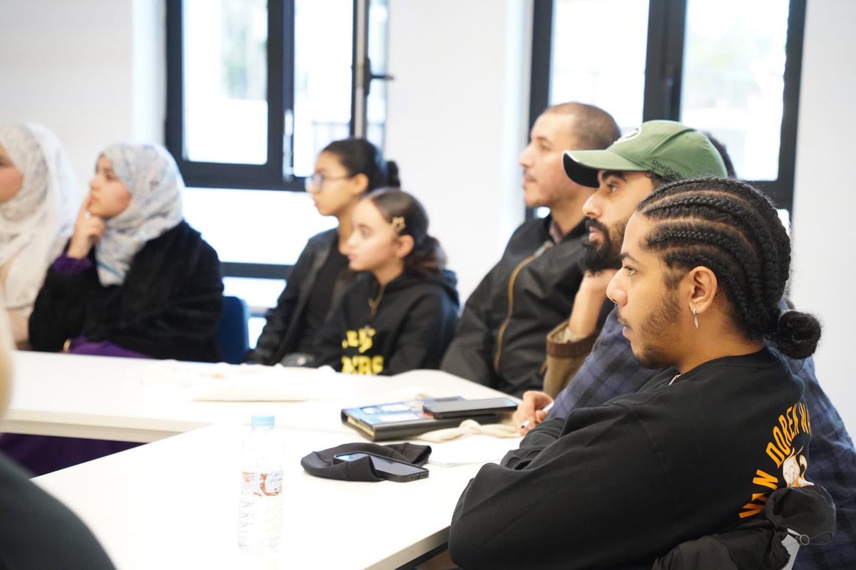 el_atiri's tweet photo. Big up à tous les poètes, slameurs et artistes qui ont participé à cet atelier de management culturel au Centre Américain de Casablanca, et qui y ont mis une énergie incroyable ! https://t.co/G3ASJdFNLn