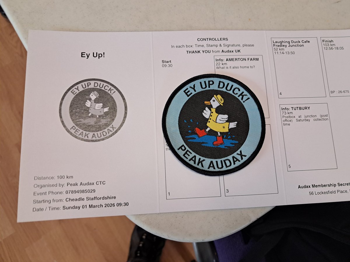 CB_cycles's tweet image. Today I did a new audax in a new area, the Ey Up, Duck! Audax in Staffordshire. Pictures from the start in Cheadle and here's a thread about it.... 🧵 #cycling #audax #peakaudax