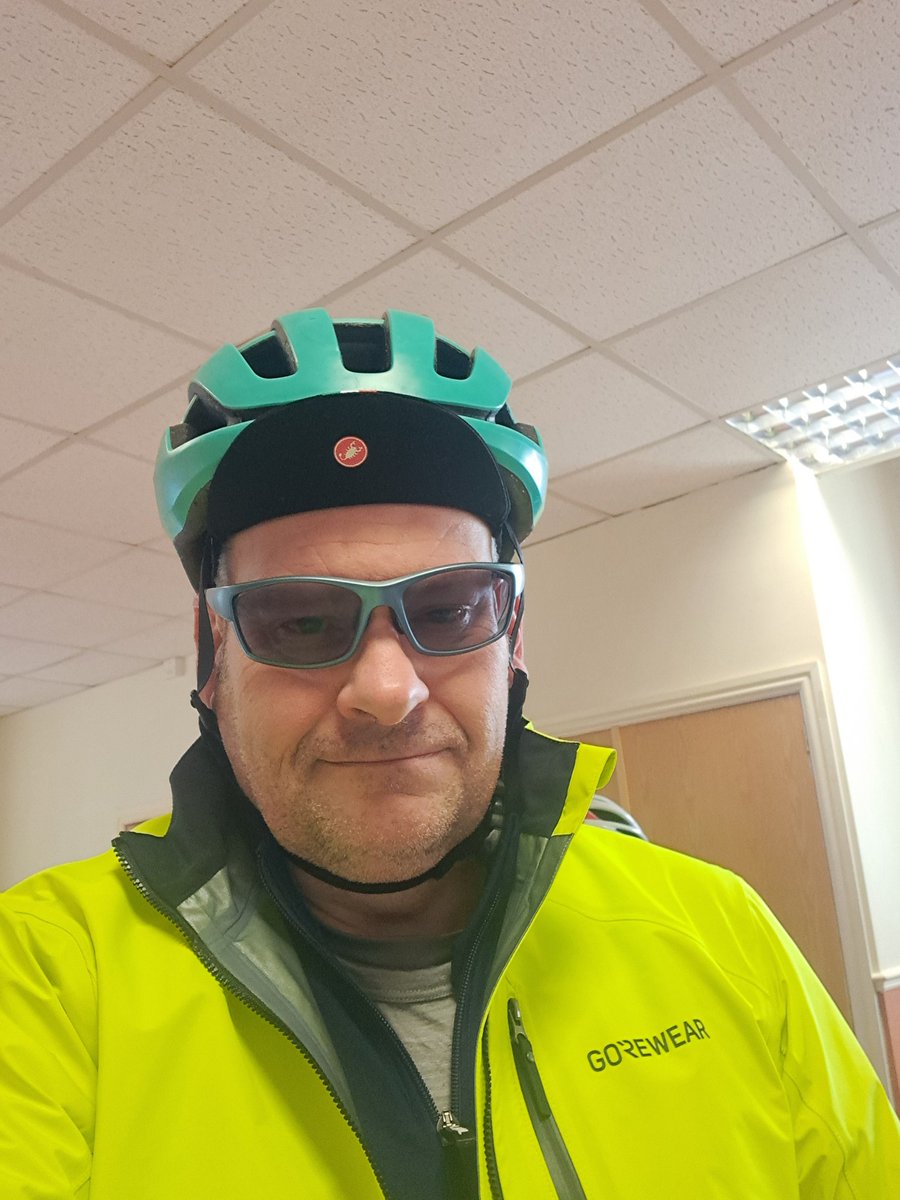CB_cycles's tweet image. Today I did a new audax in a new area, the Ey Up, Duck! Audax in Staffordshire. Pictures from the start in Cheadle and here's a thread about it.... 🧵 #cycling #audax #peakaudax