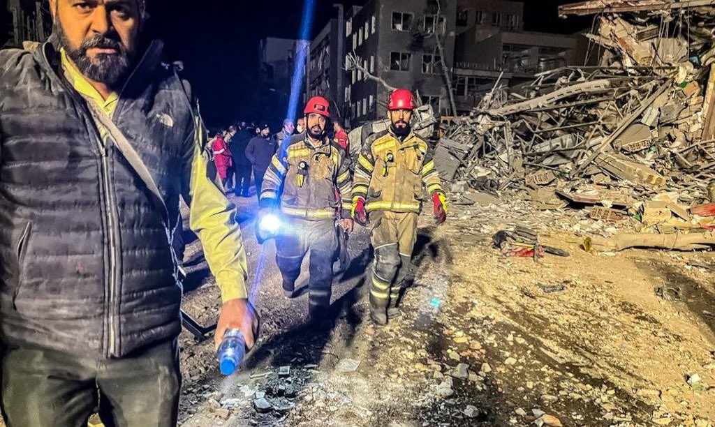 Israeli bombed civilian apartments &amp; cars under the pretext of attacking the Abbasabad police station, in Tehran.