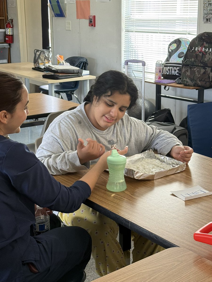 Three Oaks Middle tweet media