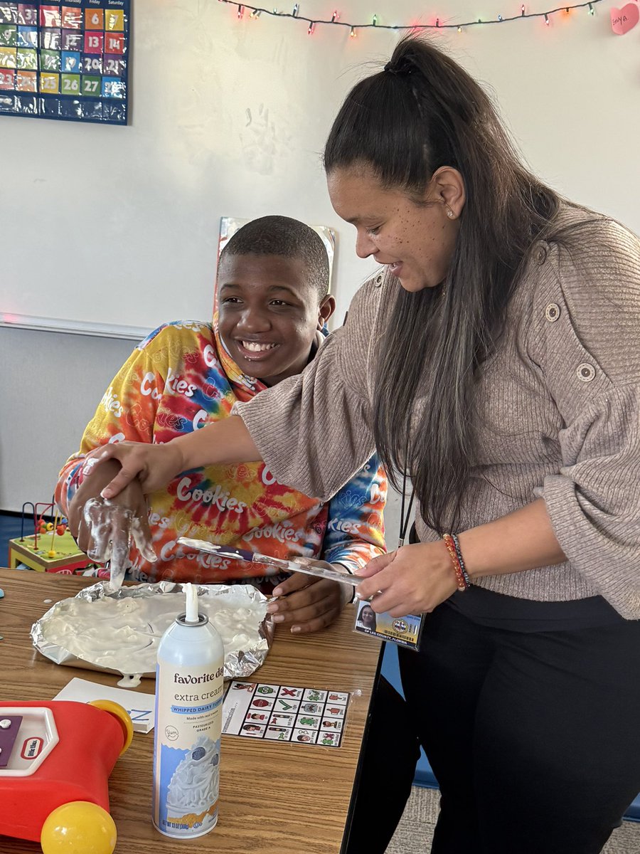 Three Oaks Middle tweet media