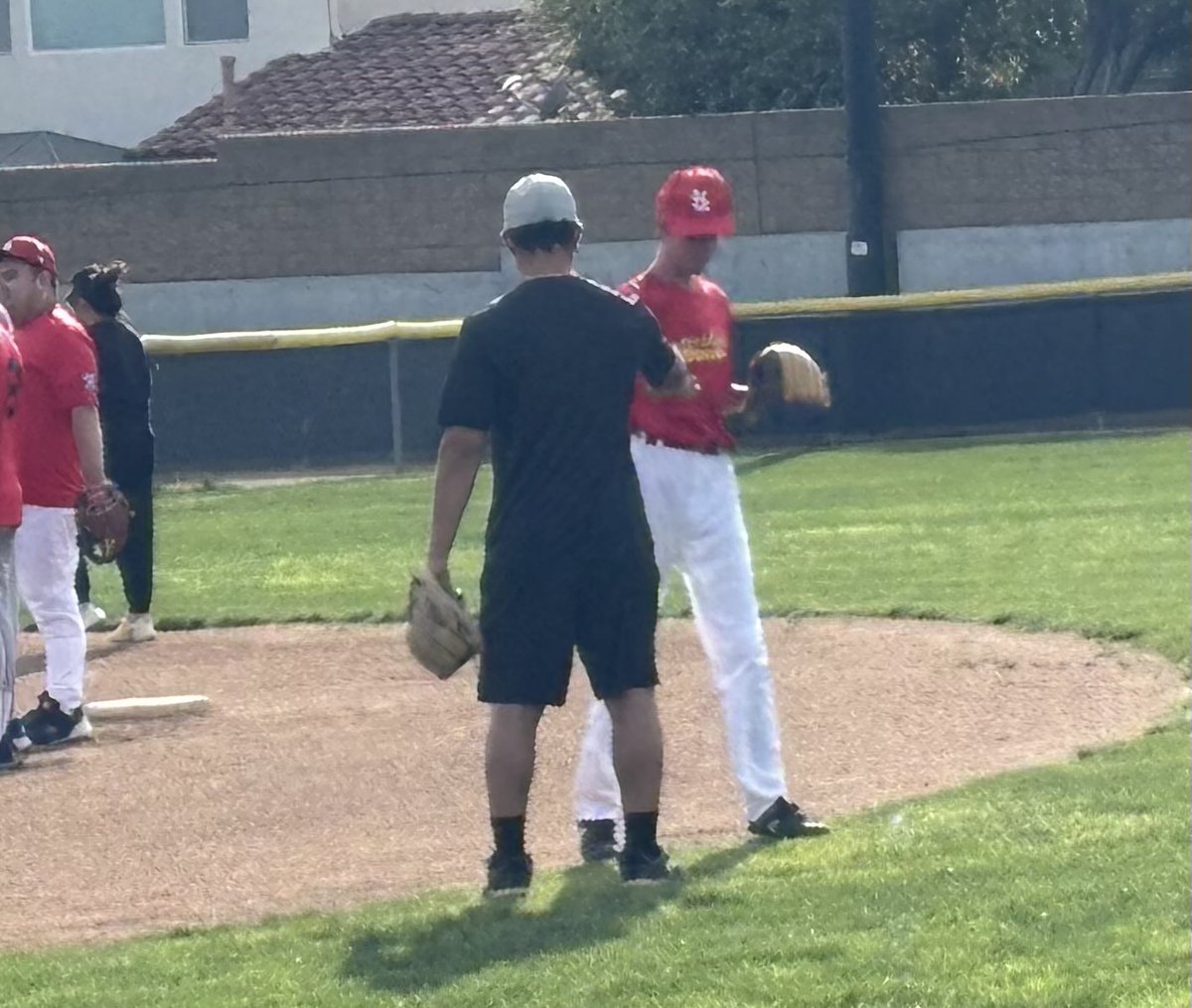 chatsbaseball's tweet photo. A few of our baseball players volunteered today at the Northridge Little League Challenger division. Continue to always give back. Great job to Damian Ayala, Vicente Martinez, Isaac Ramos, and Christian Jung. @ChatsworthAD @latsondheimer https://t.co/4Fcz4WLz3L