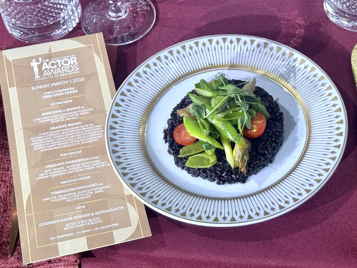 Kyle Buchanan tweet media