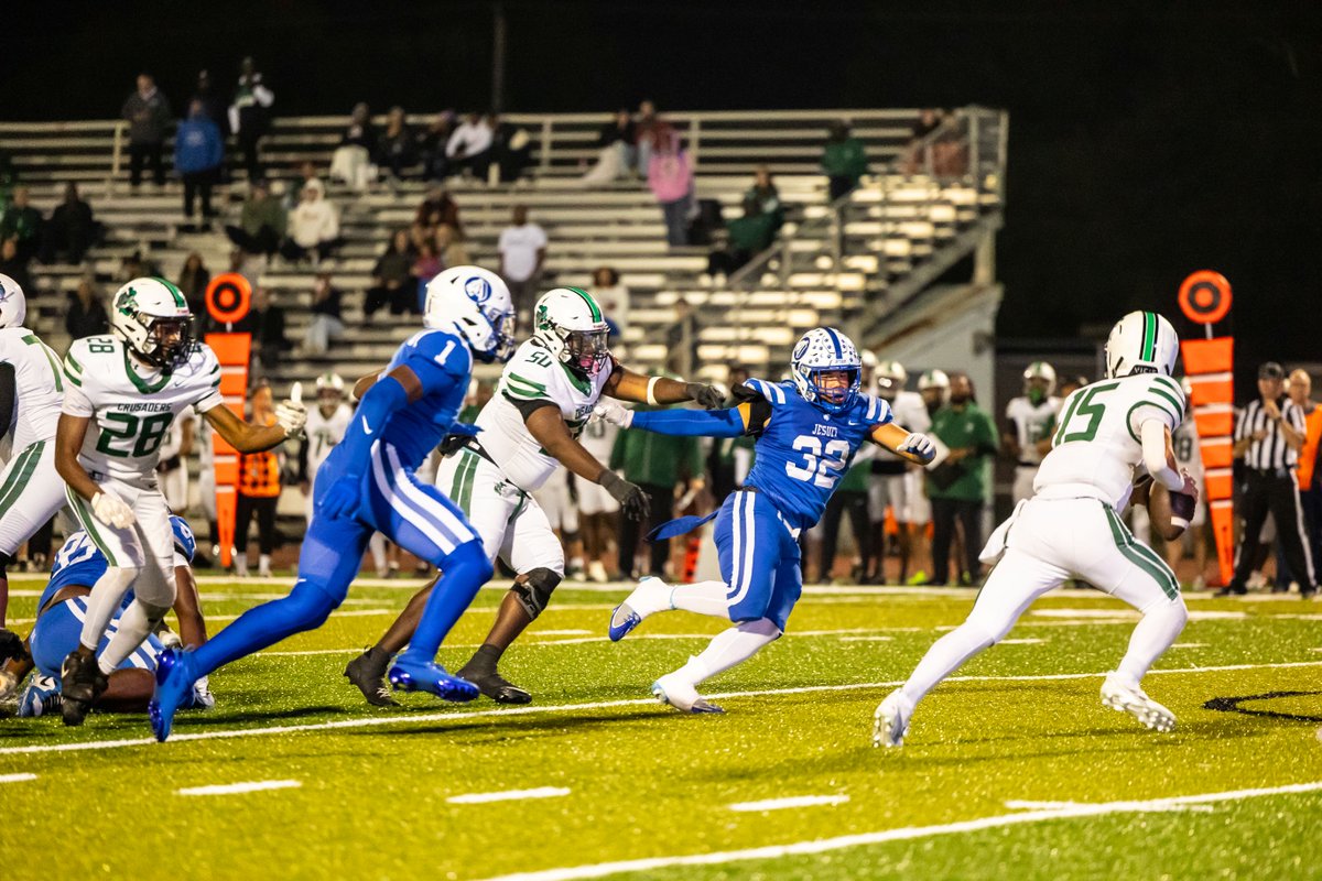 JesuitTigers_FB's tweet photo. Hezekiah Davis '27 setting the tone. https://t.co/m6n0EPGIpu