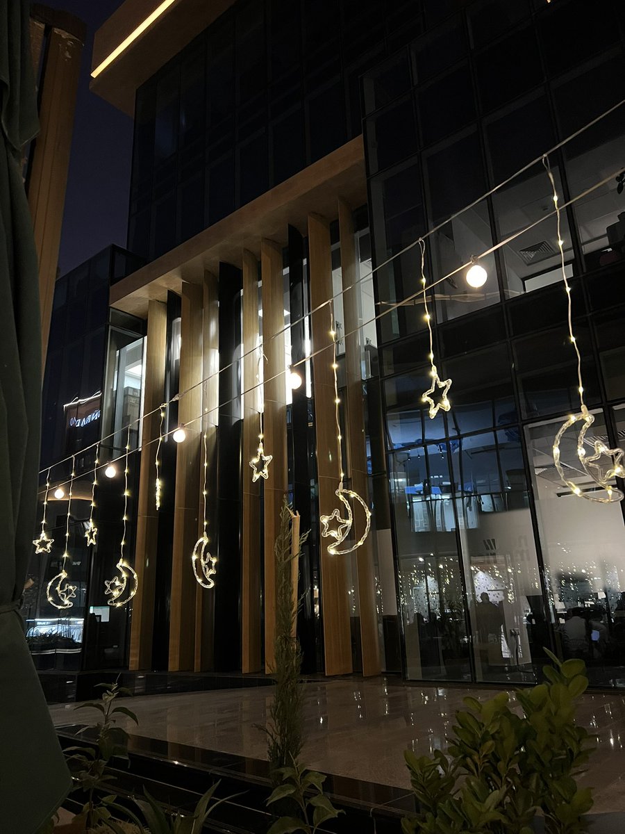 شـدَن tweet media