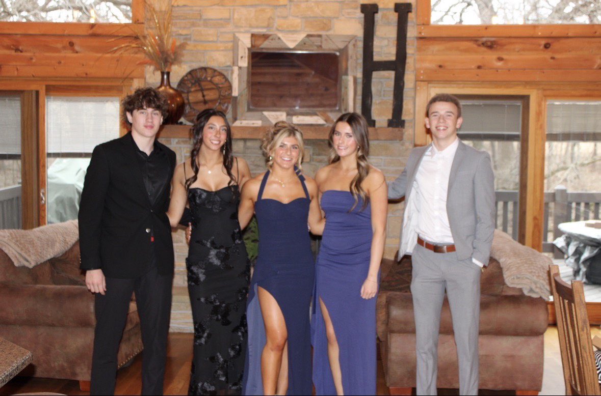 Emma Bell tweet media