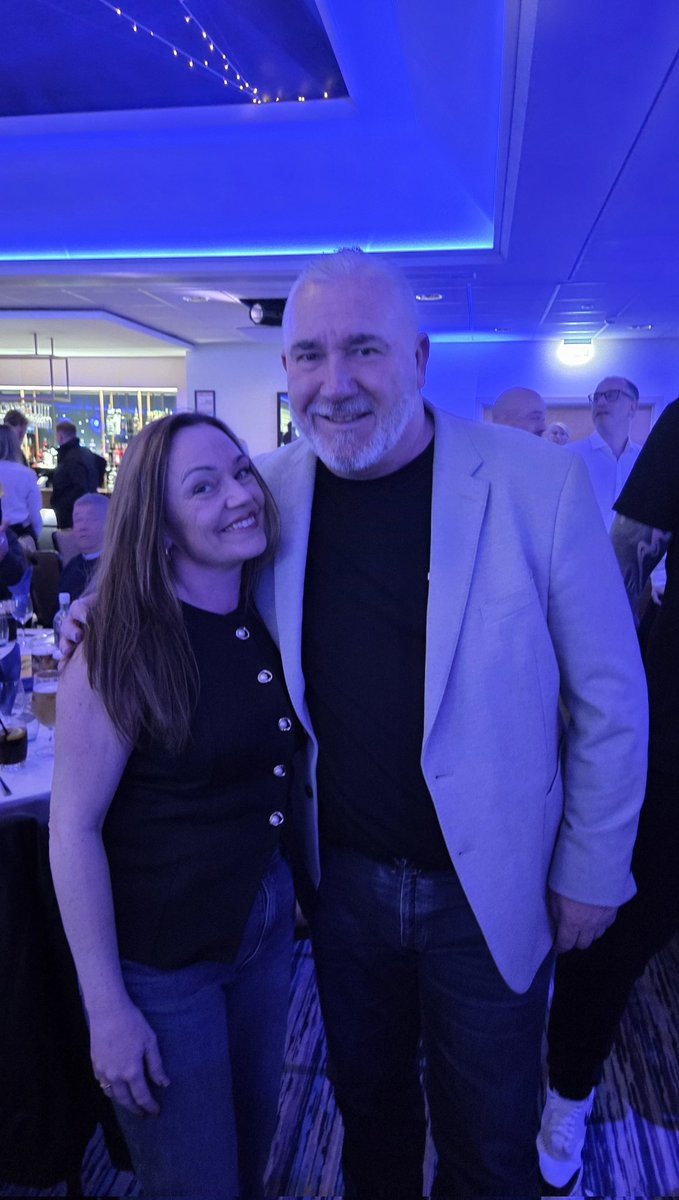 MissEl🦉 (Becs) tweet media