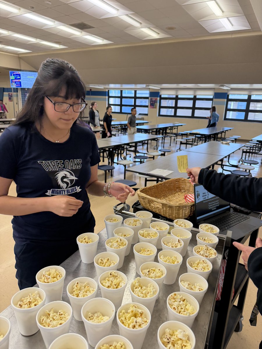 Three Oaks Middle tweet media