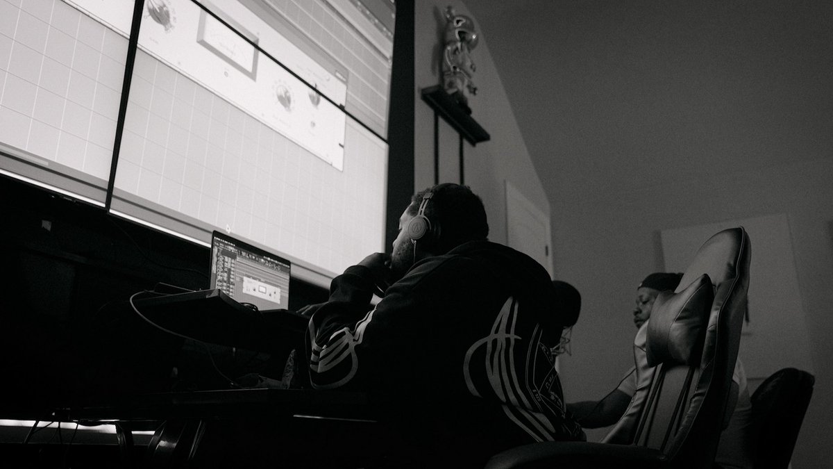 SpiderVisuals tweet media