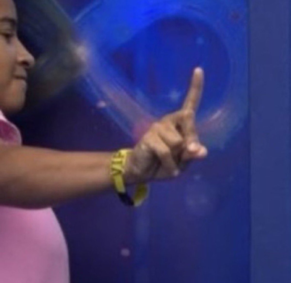 Tô subindo o vídeo completo da conversa entra Ana e Samira no eternidade…35 minutos de papo, me valorizem