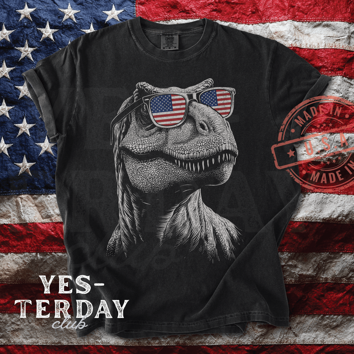 tem_temmax's tweet image. Too cool for the British! 😎🦖 This Retro T-Rex is ready for the 4th of July. The perfect vintage-style patriotic tee for boys who love dinosaurs and the USA.

Grab the look for Independence Day: etsy.com/listing/444309…

#4thOfJuly #RetroDino #USA #KidsFashion #TRex #America
