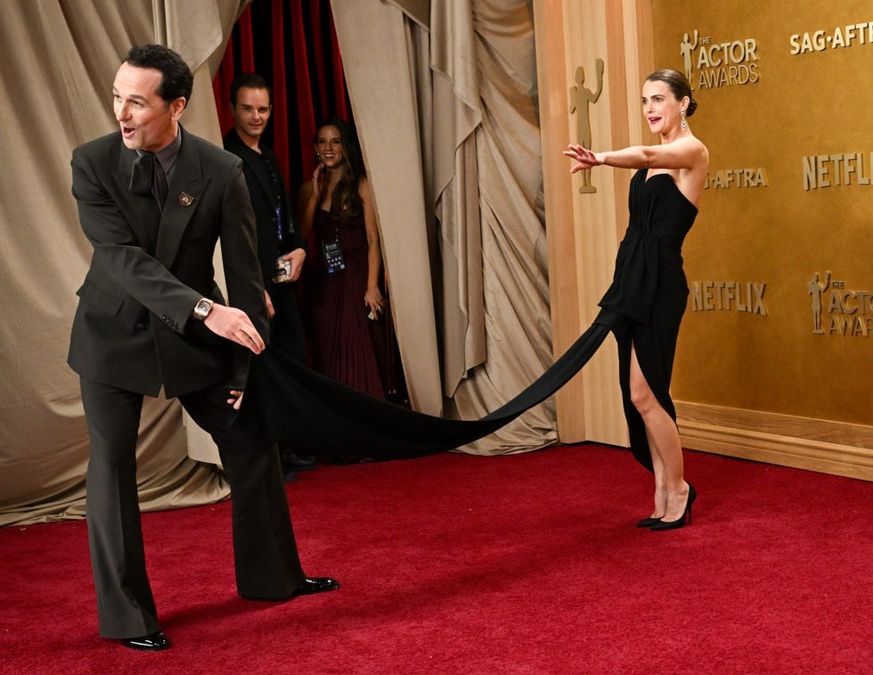 culturelesspop's tweet image. Keri Russell and Matthew Rhys at 2026 Actor Awards