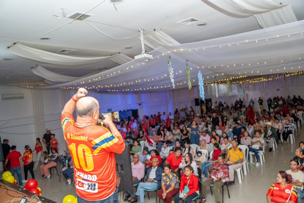 Carlos Reyes tweet media