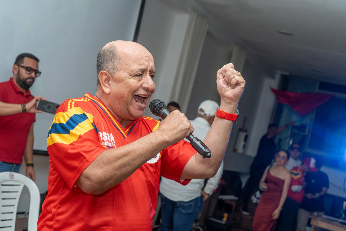 Carlos Reyes tweet media