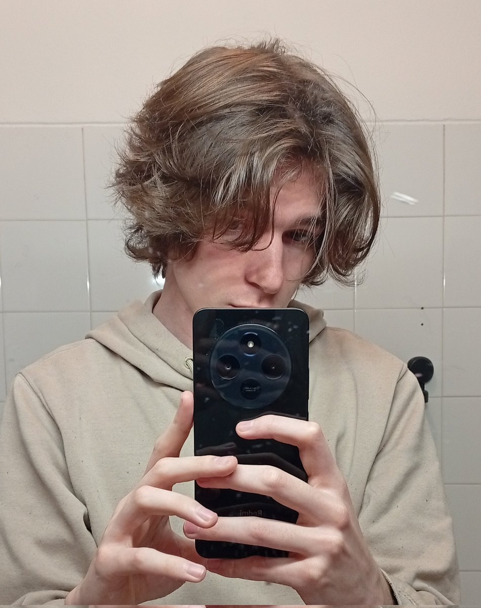 Erknaite tweet media