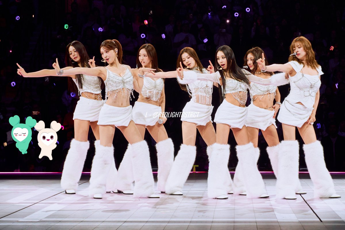 TWICE @ XFINITY MOBILE ARENA
THIS IS FOR PHOTO THREAD  

📸: <a href="/redlightdstrct/">Jeongyeon & Sana CAM</a>

#TWICE <a href="/JYPETWICE/">TWICE</a> #트와이스 
#TWICE_THISISFOR_WORLDTOUR