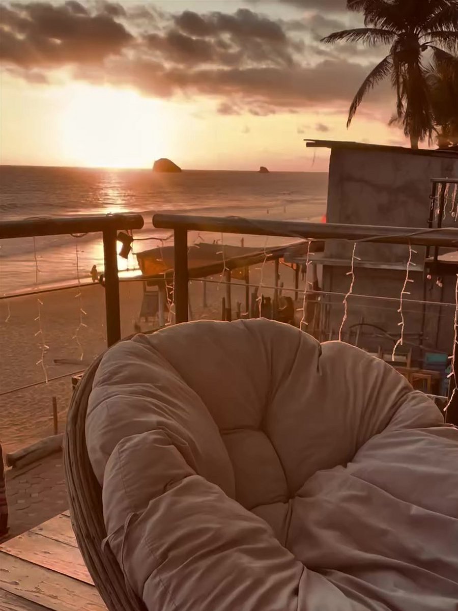 Visita_Zipolite's tweet photo. 🔄️ Sumérgete en la sensualidad de una estadía en Zipolite
•
•
•
#zipolite #oaxaca #playanudista #mar #hitel #hospedaje #extasis #publihands #publihandsmexico #playa #atardecer #costaoaxaca #zipolitebeach💙 #zipoliteoaxacamexico
👤• extasis_zipolite https://t.co/kWIoZhjlfa