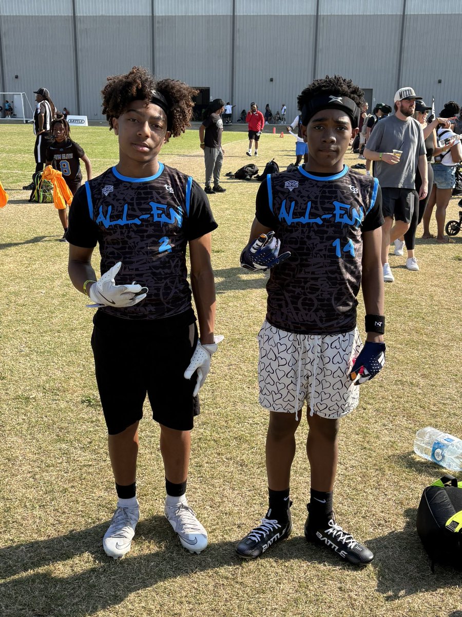 blakebroadus's tweet photo. Got the chance to play up on 15u and ball out at @Battle7v7 tournament in Houston. #AGTG #fyp #viral #sports #Football #speed @justinallen_13 https://t.co/mPNbkDmmFR