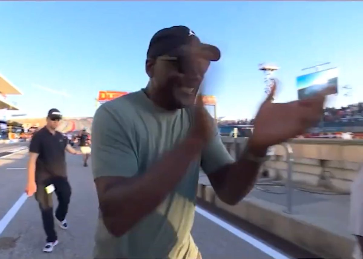 DennyDeliversYT 📦 tweet media