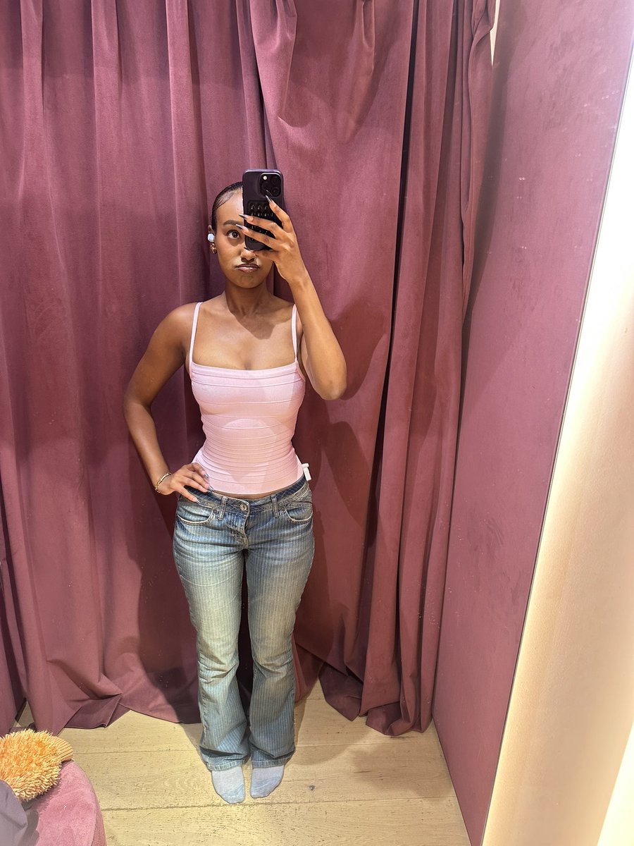 theyh8lei's tweet photo. House of cb bandage tops are sooooooo cutie pie https://t.co/P4JNq7NFnb