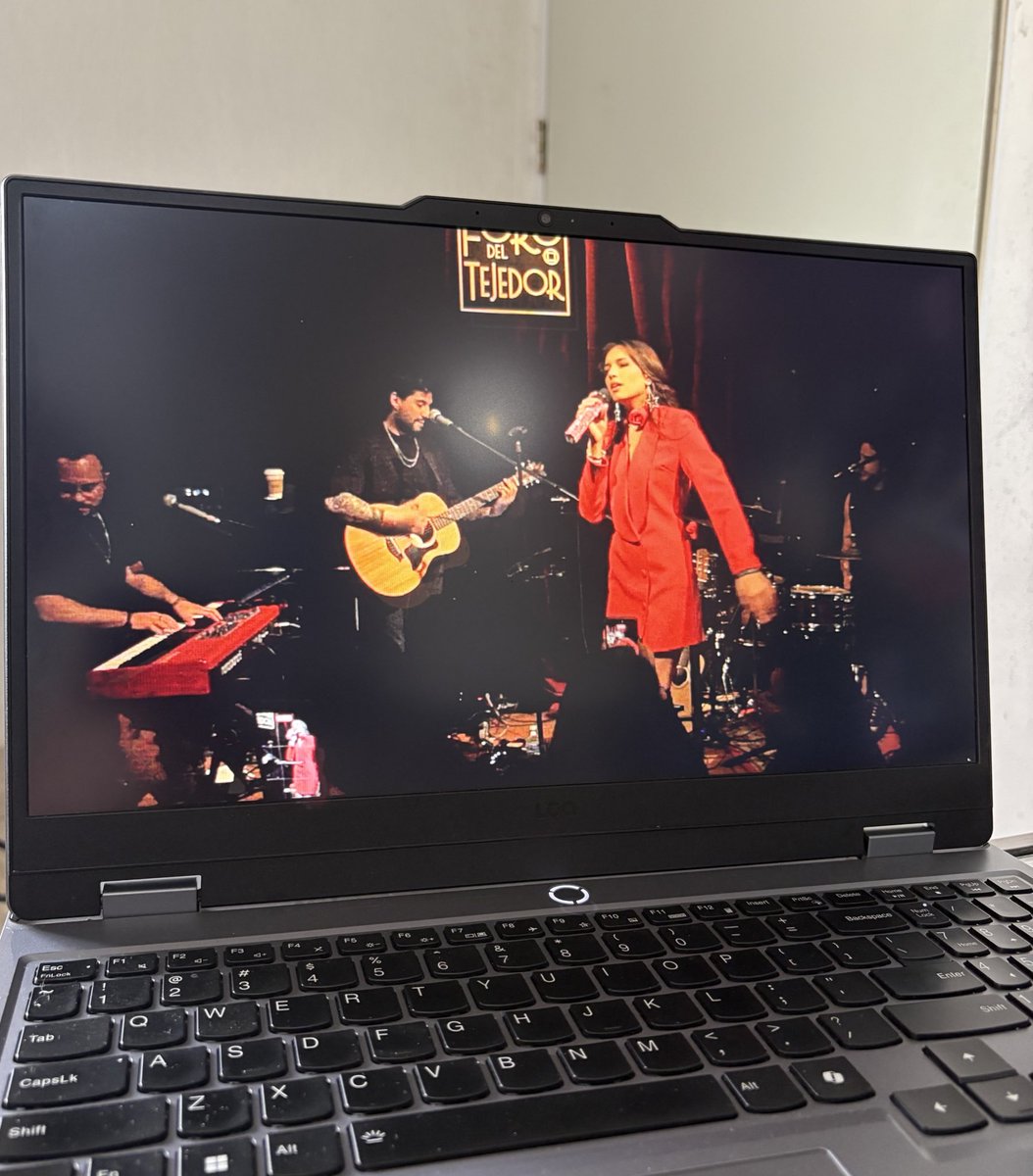 TatiwithMarL's tweet photo. Mi date favorita TODA LA VIDA, SIEMPRE, PASE LO QUE PASE ❤️‍🩹
En presencia o a distancia, pero siempre ahí 

MAR LARA EN ACUSTICO 
#MarLaraEnConcierto https://t.co/ke5K6ZQKxC