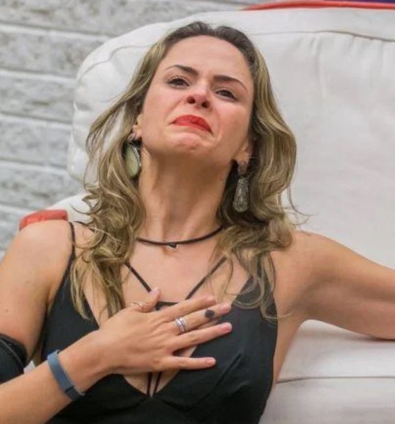 Samira é falsa? Sim
Eu gosto dela? Sim
Desconfio dela? Sim
Ela vai trair a ana? Sim
Vou ficar triste? Sim
Mas to feliz agora? Sim
Me importo com voces? Nao