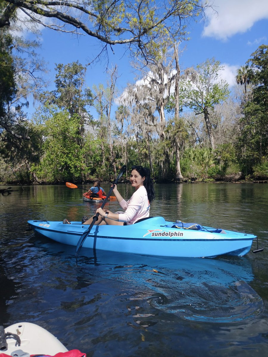 LittySquiddy_'s tweet photo. Kayaking🚣‍♀️🤝 https://t.co/igzuzfEhxX
