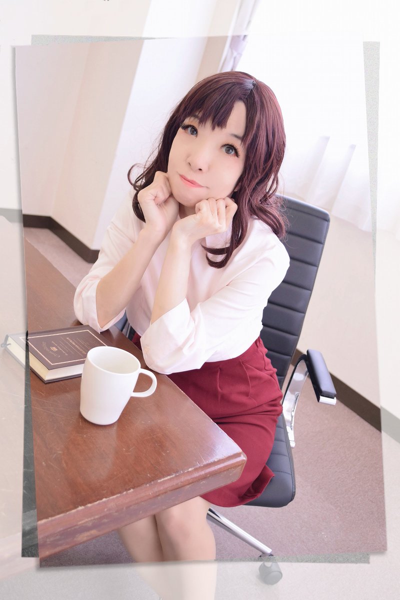 コスプレ/Cosplay

機動戦士ガンダムSEED FREEDOM
　　マリュー・ラミアス
　         (私服ver.)

「マリューもほら！笑ってポーズ！」
「……。」

冷めきったワイの顔よ
マリュのポーズは避難後みんなで集合してた時の(笑)

#コスプレイヤーさんと繋がりたい
#cosplay