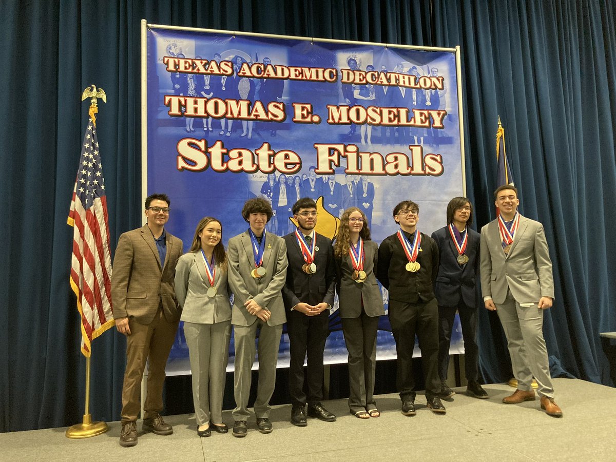 NISDWarren tweet media