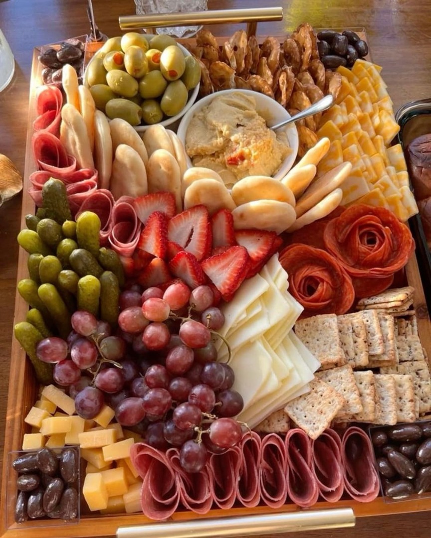 teasetbox's tweet photo. Charcuterie board: a study in controlled chaos. Too many elements, not enough cohesion. The real test is: can you taste the harmony? #GastronomicDiscord #EpicureanElitism

undefined https://t.co/Tmi48qQ6C4