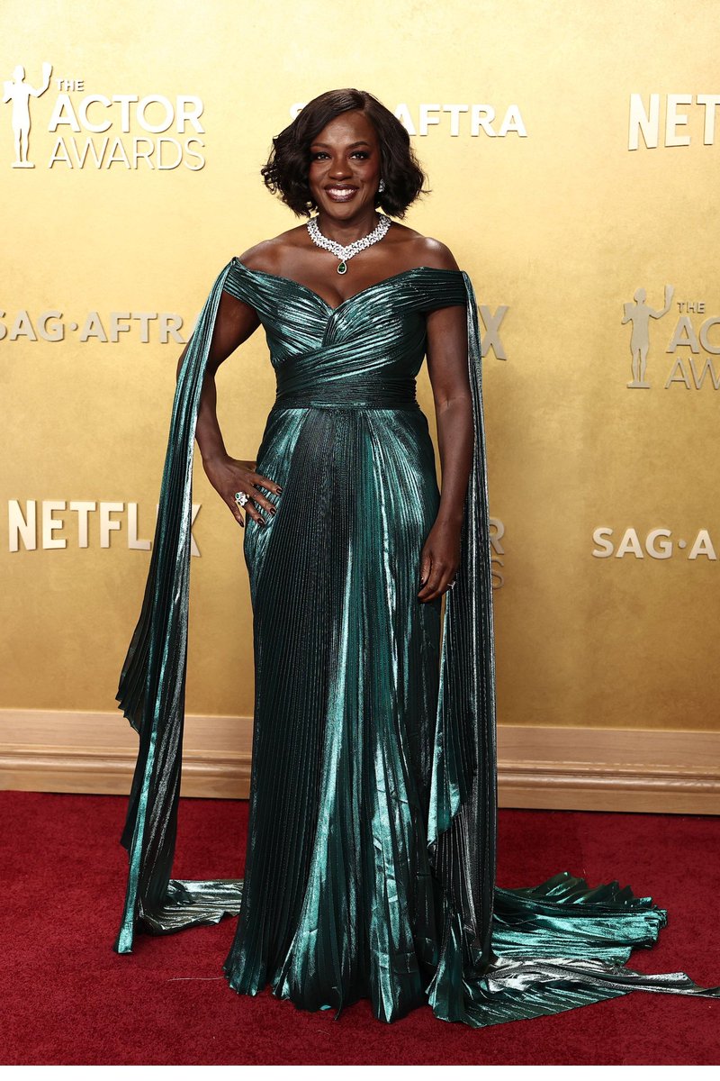 Viola Davis never failed to serve a look… STUNNING 

#ActorAwards