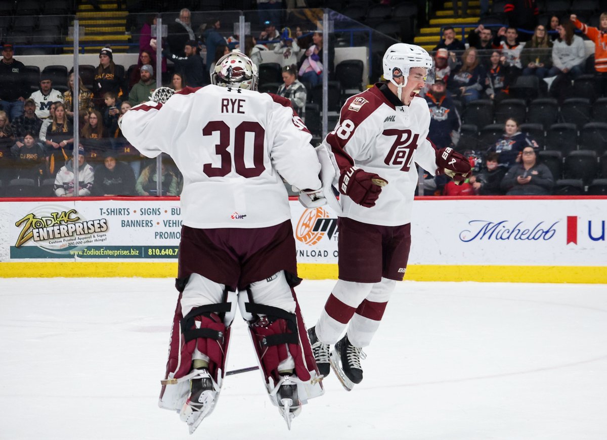 ROAD Ws

📸 <a href="/nshaver13/">Natalie Shaver</a>