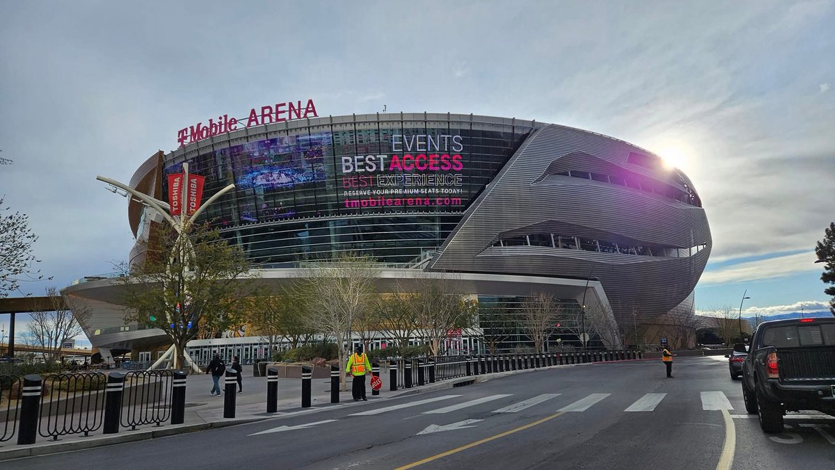 thecoss10's tweet photo. My 14th NHL Arena/Stadium was T-Mobile Arena in Las Vegas. We watched the Hurricanes vs Golden Knights. Vegas has the best opening to any hockey game I've ever seen. https://t.co/fdxLe4QKcB