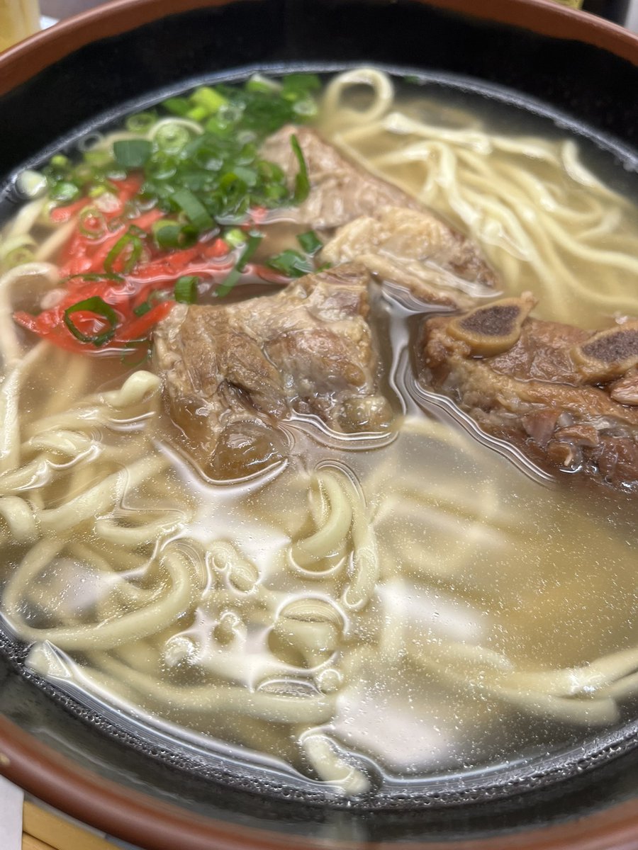 goriyan's tweet photo. 那覇空港の空港食堂でソーキそばを頂きました。ご馳走様でした。 https://t.co/H7aiZhds2n
