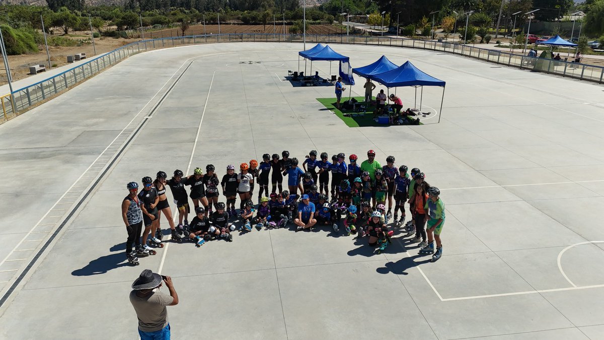EMS_Chile's tweet photo. @curacavi 2026 patinodromo entrenamiento pretemporada https://t.co/KrJo28CN23