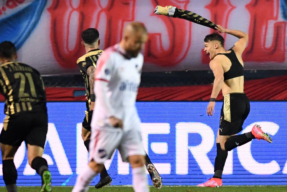 TU CASA ES MI PATIO

PEÑAROL