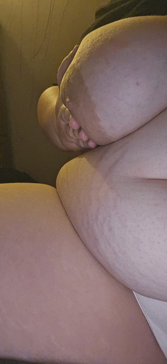 foxybreederpup's tweet photo. Got teased by my bf, sent him these (and more) while hes working.
#nsfwtwtًً #bbw #bigtits #panties #spreadopen https://t.co/cXC1klS6kS