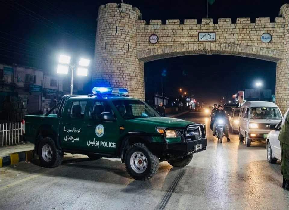اول خو دې عکس دې پرېمانه زړونه❤️
دوهم په دې تصویر څوک پوه شول؟