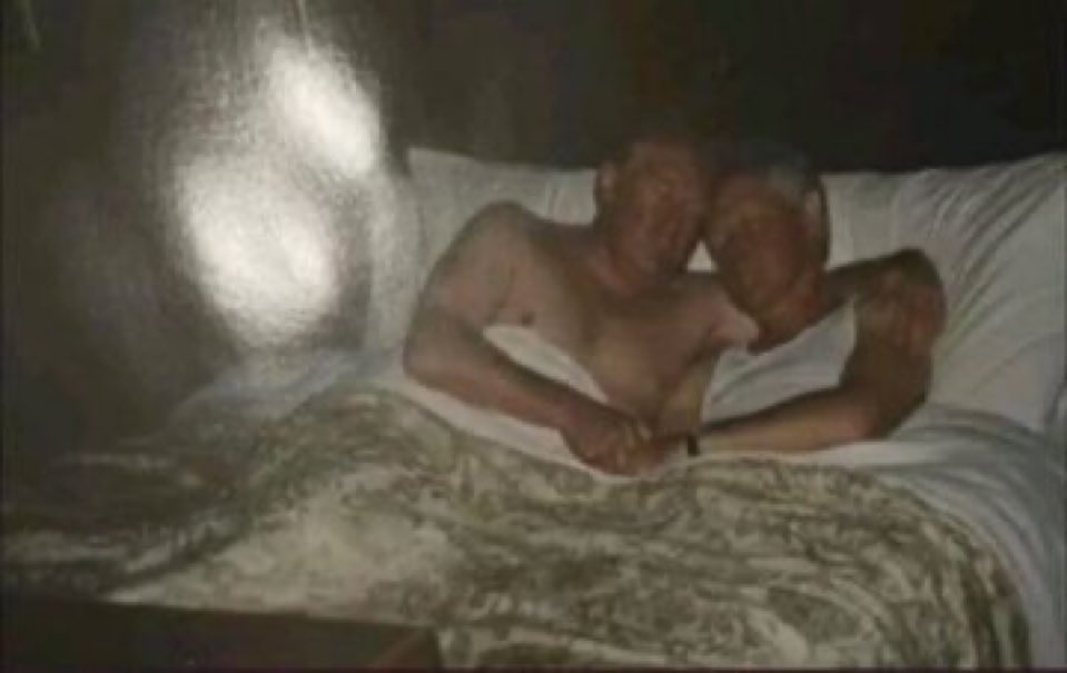 Did you know...???
Donald Trump slept with Epstein many times .. IYKYK 🤯🤯