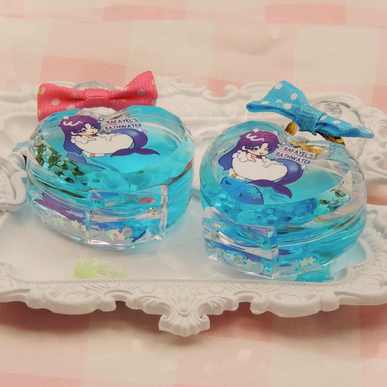 [Rts 🩷🙏]

Rafayel's bathwater charms now available! 🐟🛀

Here's your chance to get rafayel's exclusive bathing essence~