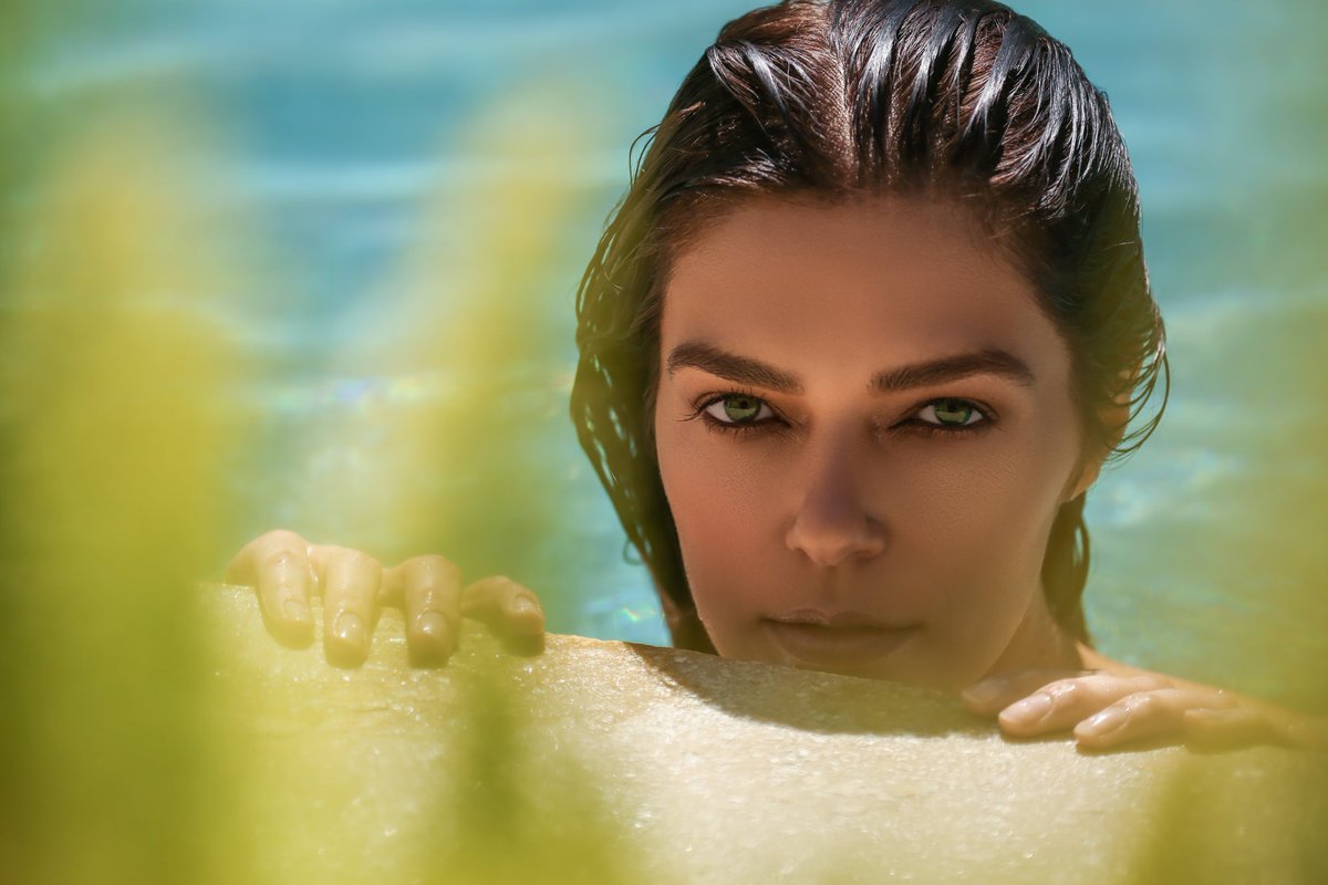 Adrianne Curry tweet media