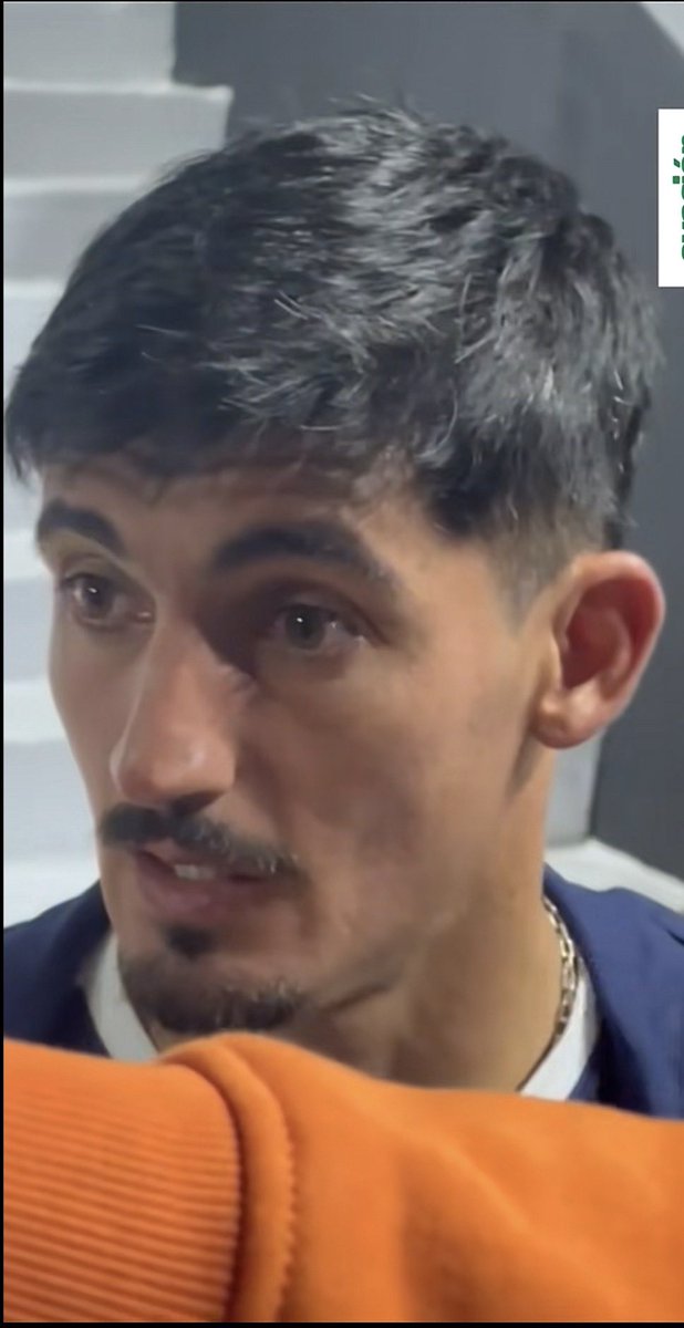 Que pasó gallii? Te la tomaste todo en tu cancha 🐔🍼