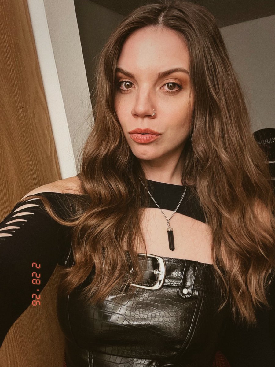 faye ⛓🩸 tweet media