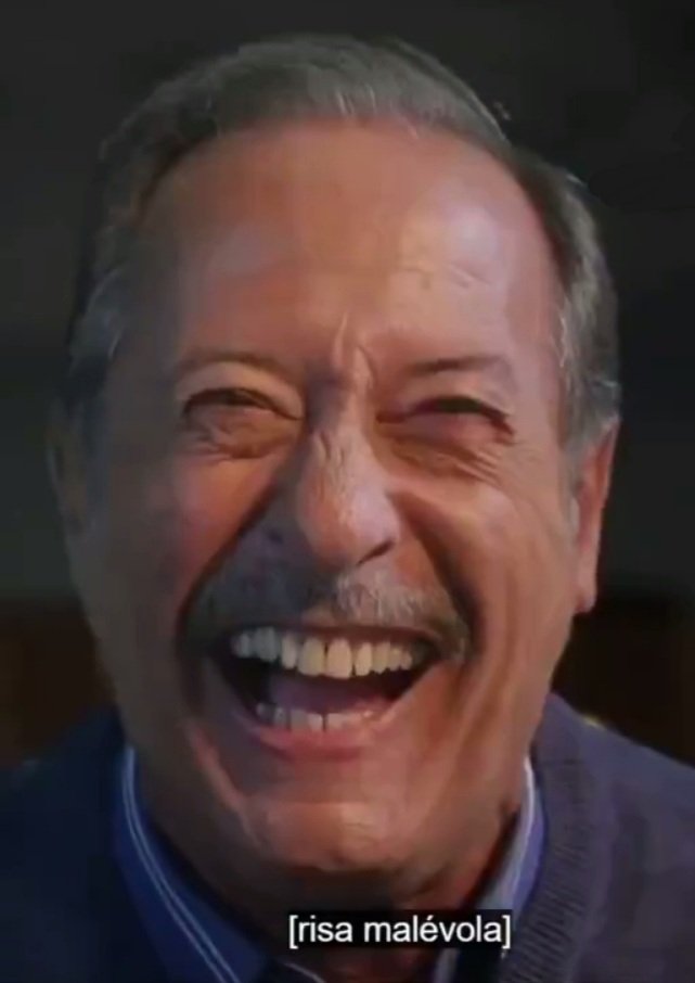 "Manga de chorros por eso tienen presa a su líder y va a seguir presa por los cuadernos y el memorandum"

#CadenaNacional