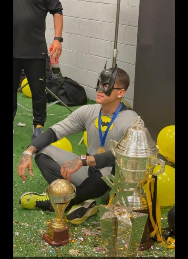 Y otra vez Batman,se cogió al guasón.