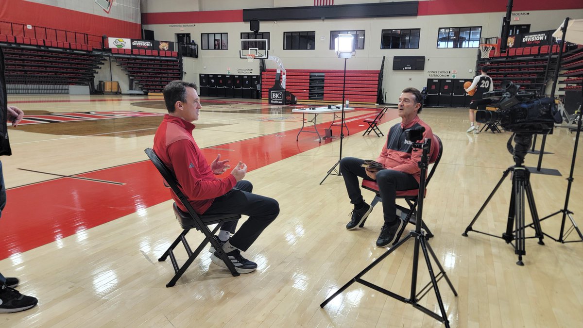 SIUE Hoops tweet media