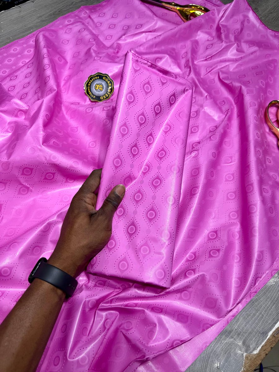 *New Arrivages Goldens + Disponibles*

WhatsApp/Appel :
00223 75754132

📍 Bamako, Mali

Livraison dans le monde entier 📦